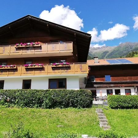 Haus Eder Burgi Hotel Nikolsdorf Екстериор снимка