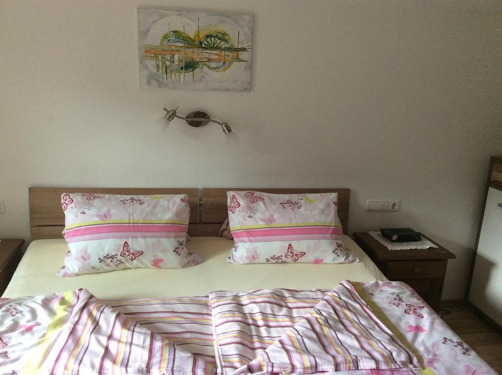 Haus Eder Burgi Hotel Nikolsdorf Стая снимка