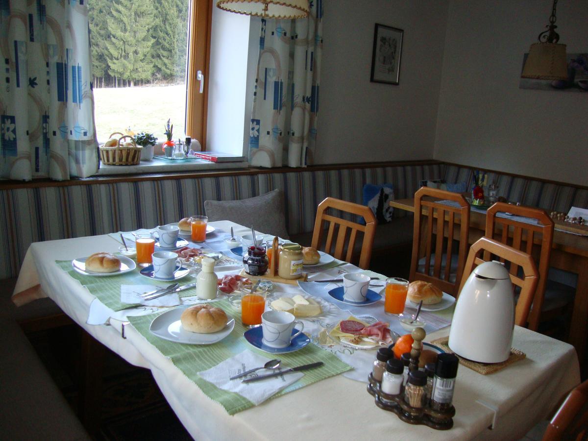 Haus Eder Burgi Hotel Nikolsdorf Екстериор снимка