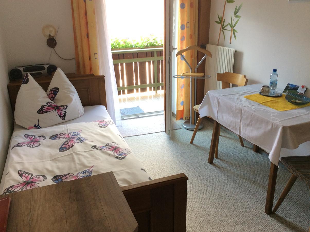 Haus Eder Burgi Hotel Nikolsdorf Стая снимка